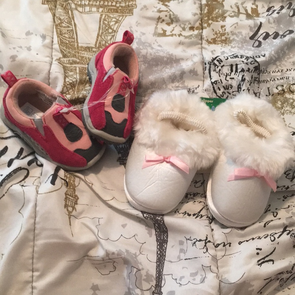 6-12 never worn girl shoes